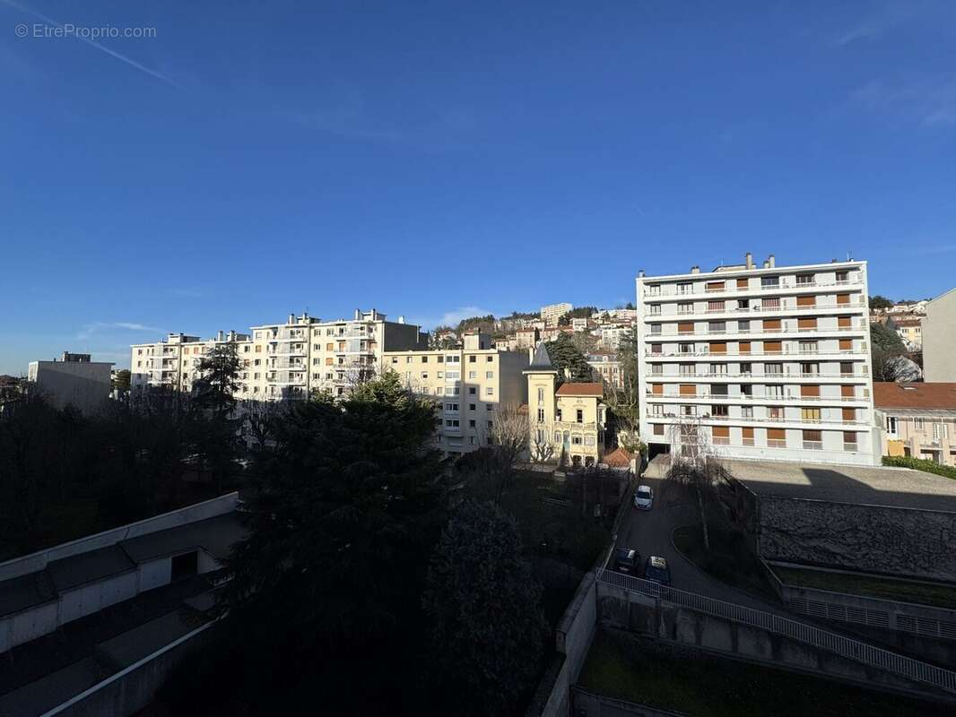 Appartement à SAINT-ETIENNE