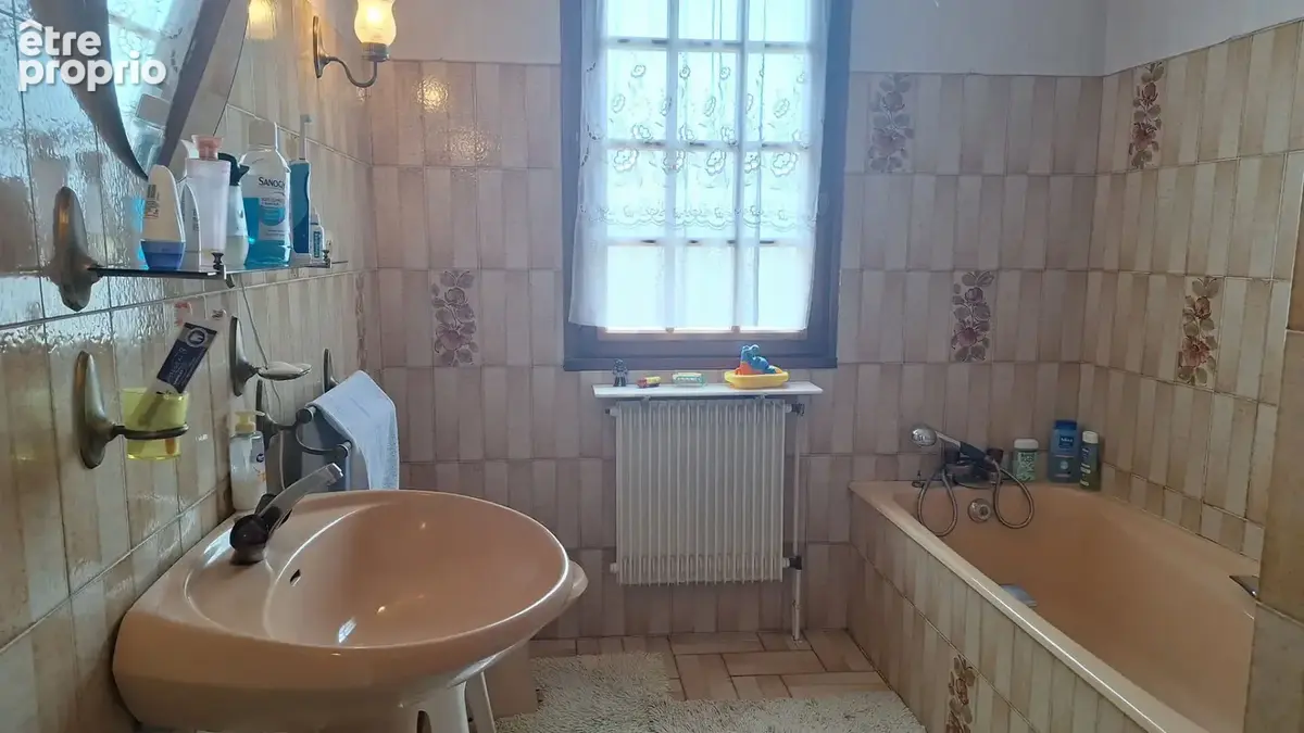 Maison Cournon D Auvergne 6 pièce(s) 146 m2 - photo 13