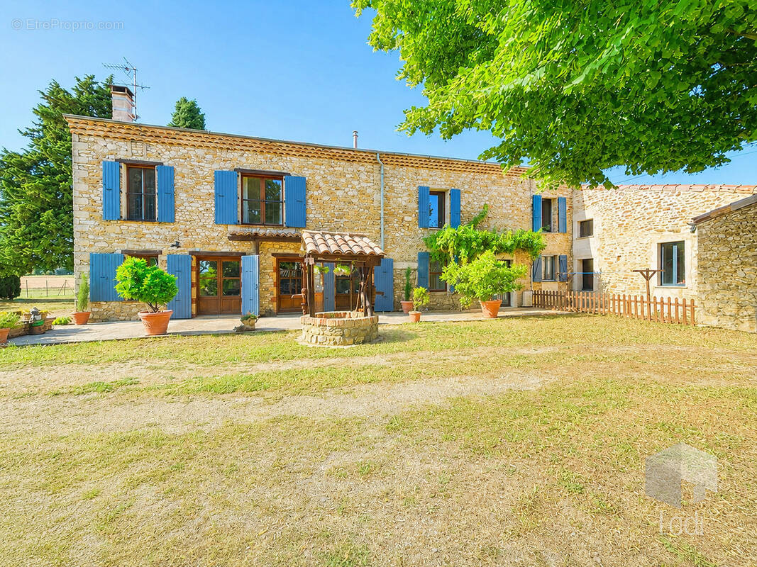 Maison à CHAROLS