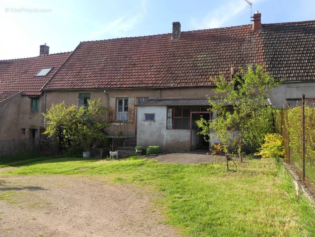 Maison à ESSERTENNE