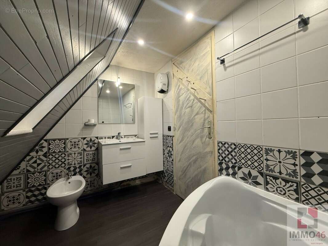 Maison à MONTFAUCON