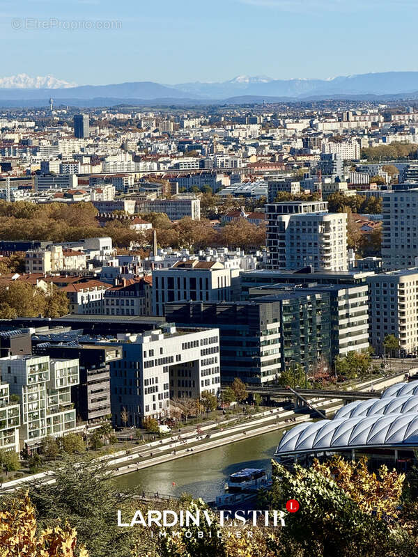 Appartement à SAINTE-FOY-LES-LYON