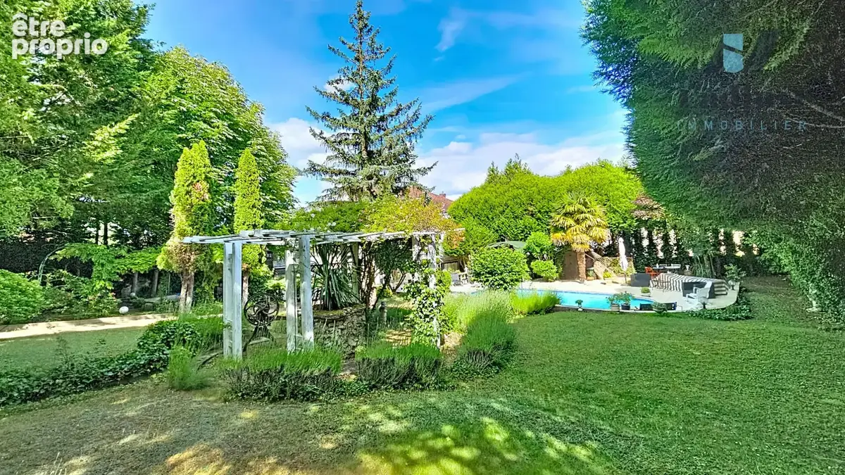 Maison familiale avec piscine et parc paysagé à Saint-Pierre-lès-Nemours (22mn de FONTAINEBLEAU) - photo 3