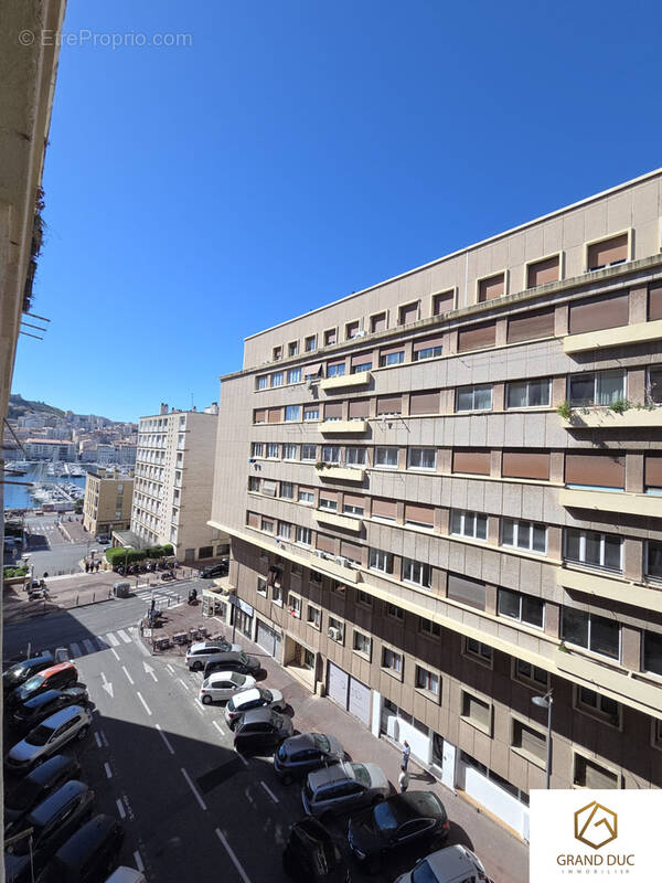 Appartement à MARSEILLE-2E