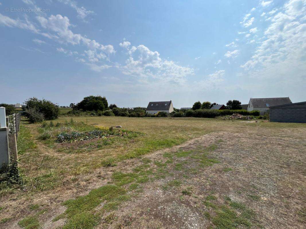 Terrain à PLOUHINEC