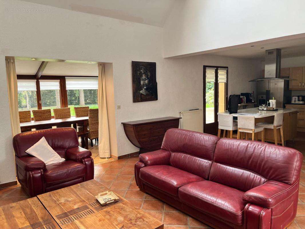 Maison à HOUDAN