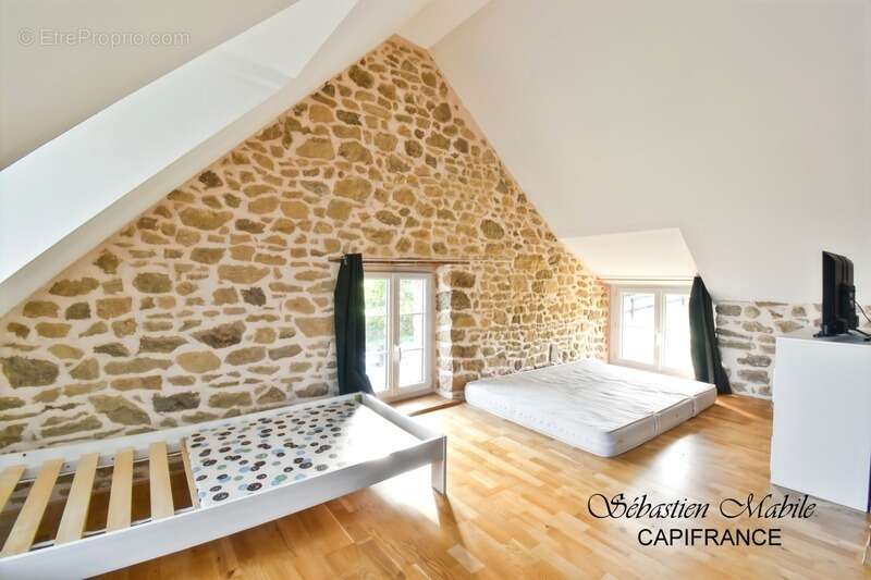 Maison à ROZ-SUR-COUESNON