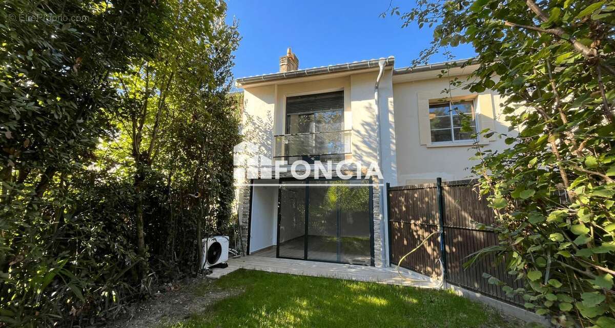 - Bordeaux Caudéran - Maison en pierre rénovée avec jardin - photo 3