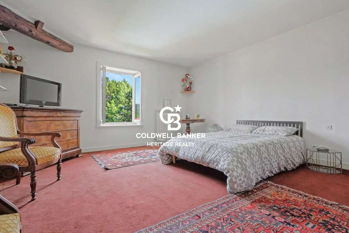 Maison à COLLONGES-AU-MONT-D'OR
