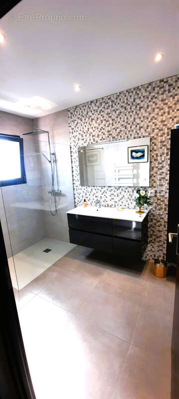 Maison à LATOUR-BAS-ELNE