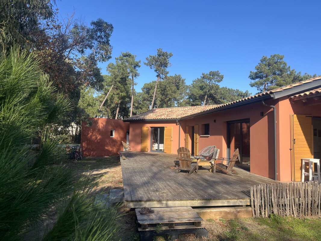 Maison à VENDAYS-MONTALIVET