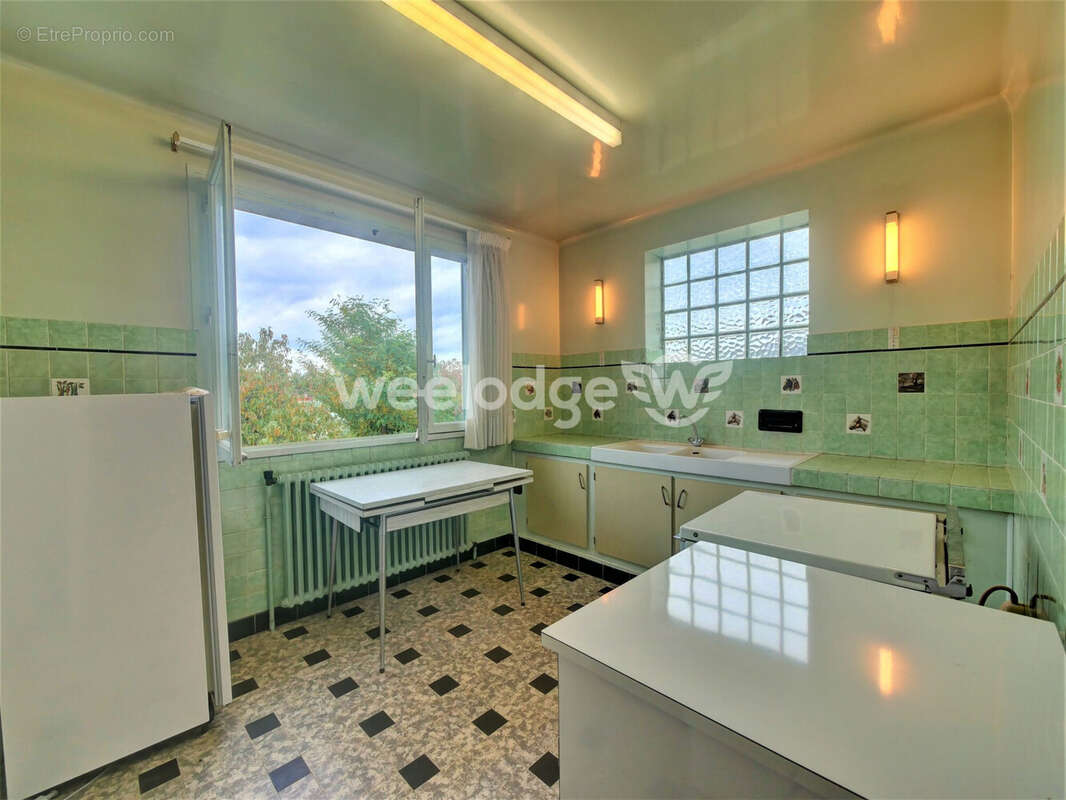 Maison à SAINT-THIBAULT-DES-VIGNES