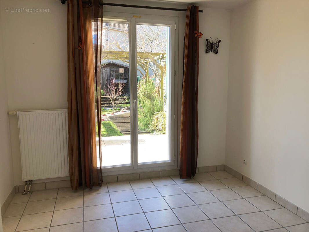 Maison à TOUSSUS-LE-NOBLE