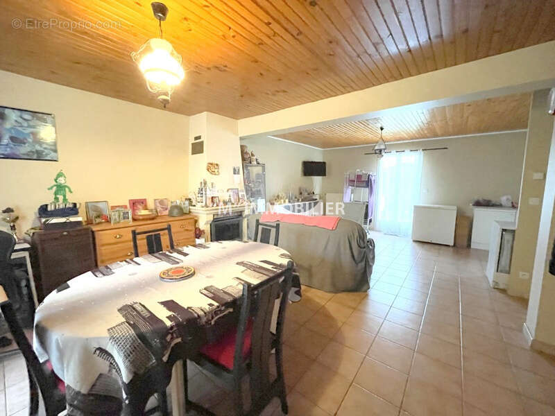 15 mn de La  Ferté sous Jouarre, école, commerces de proximités, gare à pied - photo 2