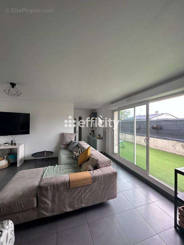 Appartement à ROSNY-SOUS-BOIS