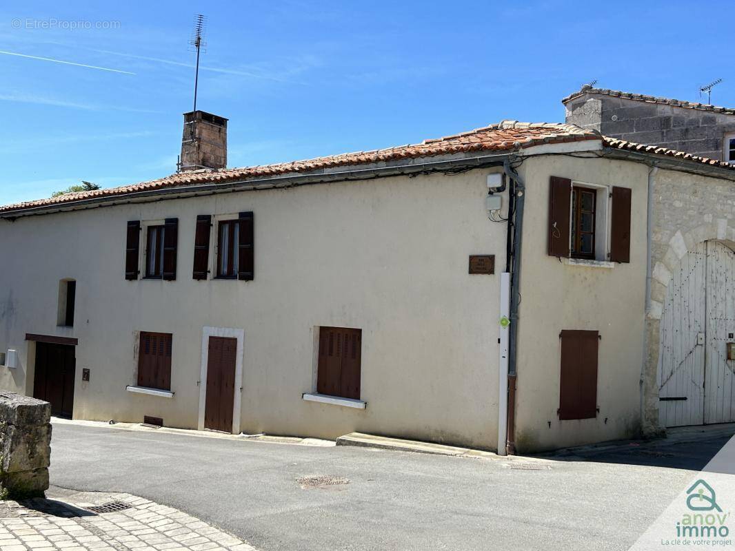 Maison à BASSAC