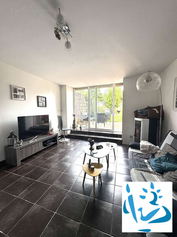 Maison à POURU-SAINT-REMY