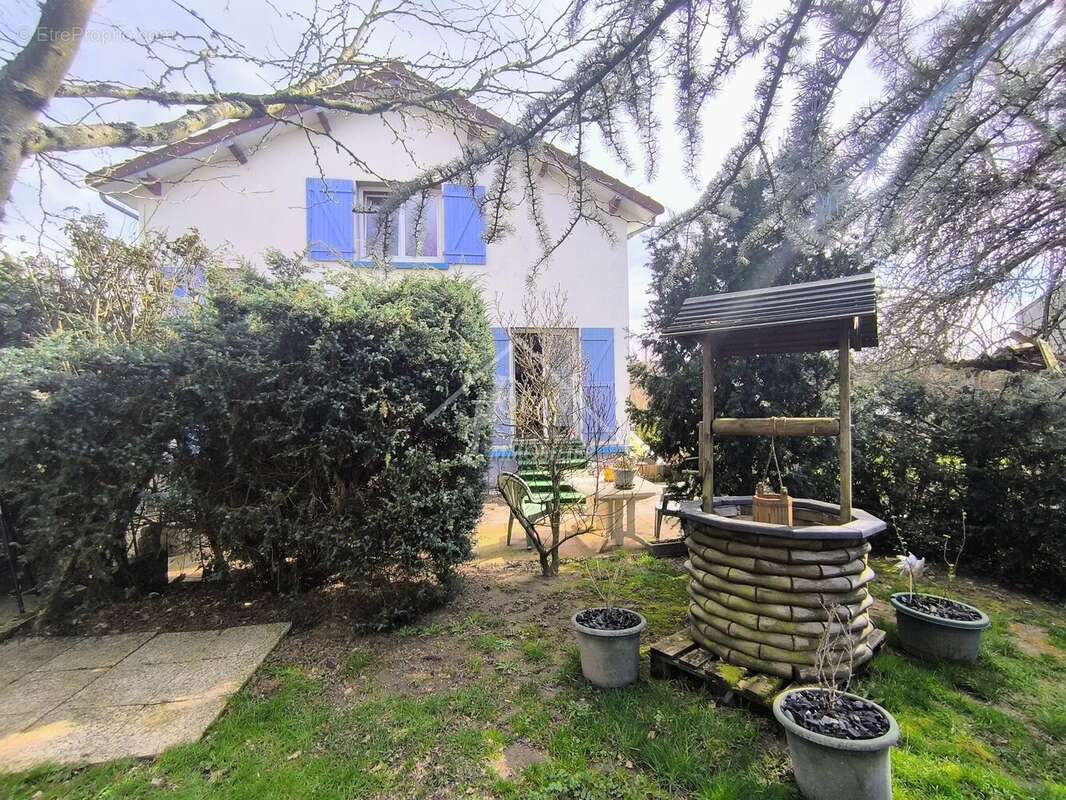 Maison à SAINT-ELOY-LES-MINES