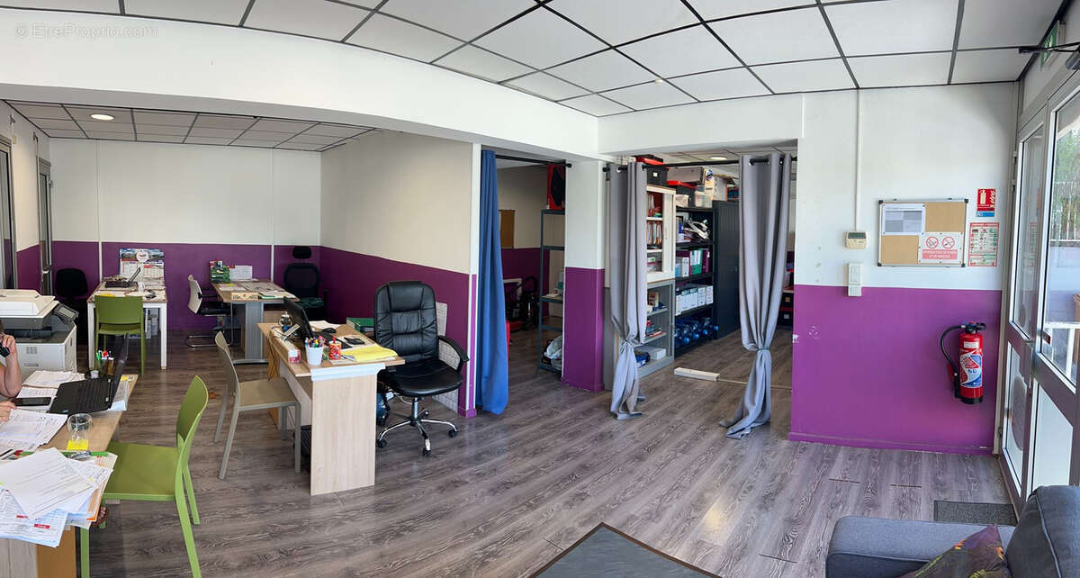 Commerce à SAINT-PIERRE