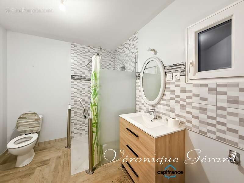 Maison en pierre de 150 M²  avec travaux à SAINT VIVIEN DE MONSEGUR - photo 13