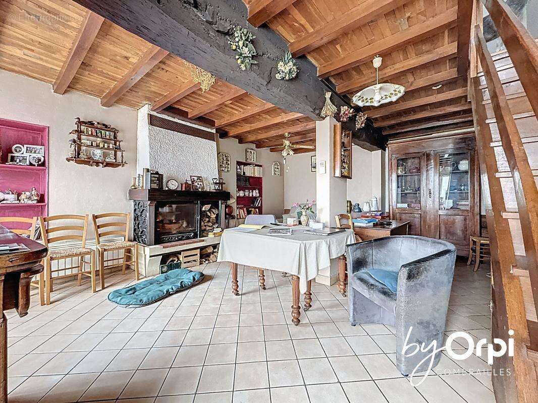 Maison à SAINT-ELOY-LES-MINES