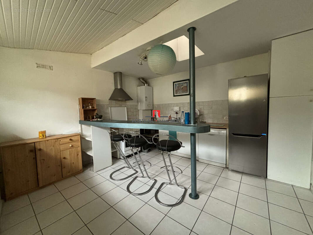 Maison 70 m² à Begles  - photo 3