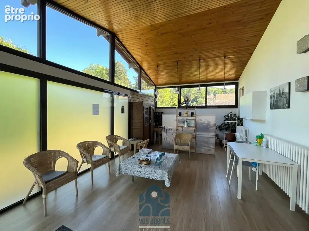 Maison coeur de bourg avec garage et local commercial - photo 6