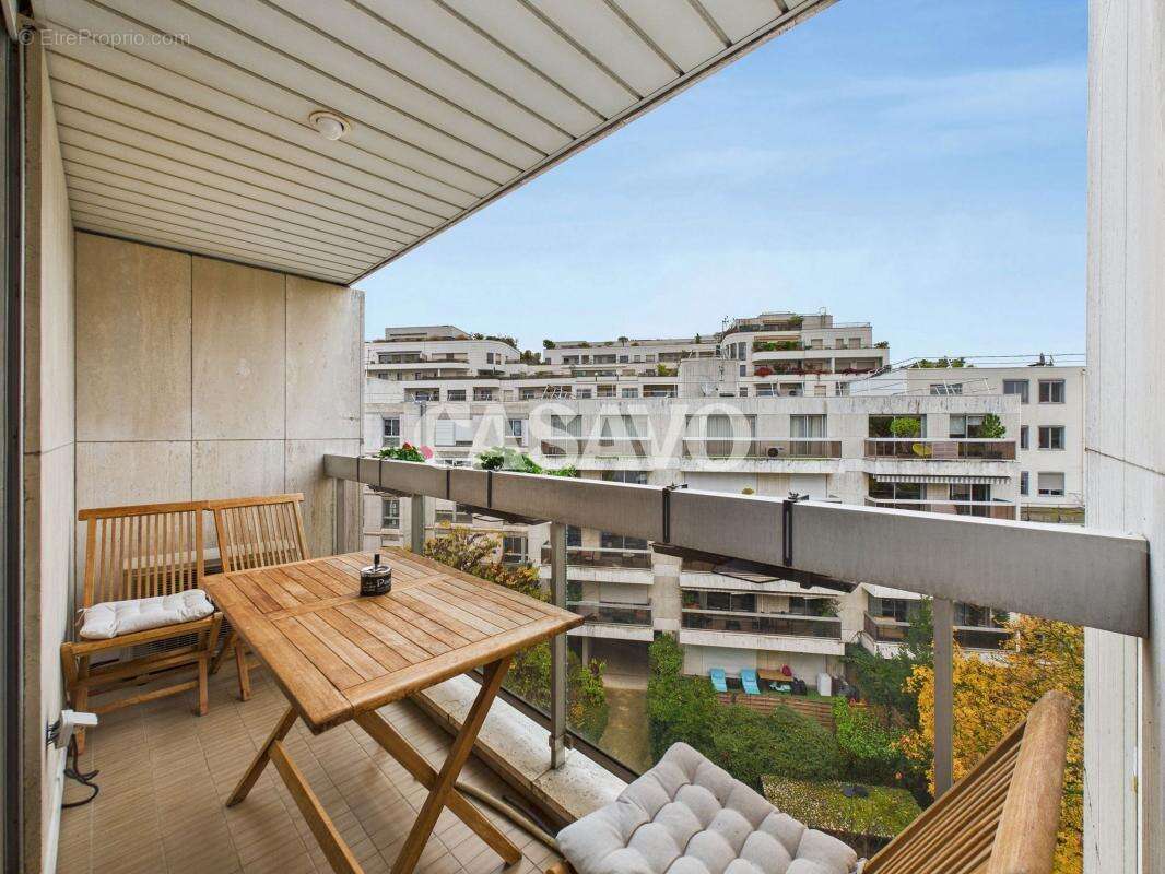 Appartement à NEUILLY-SUR-SEINE