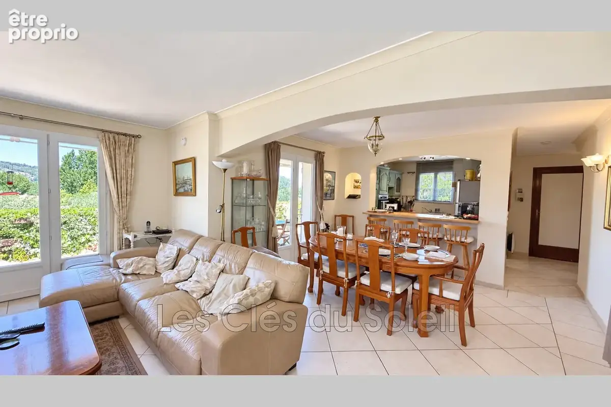 Maison 4 pièces 115 m² à vendre à Le Val (83143) - photo 4