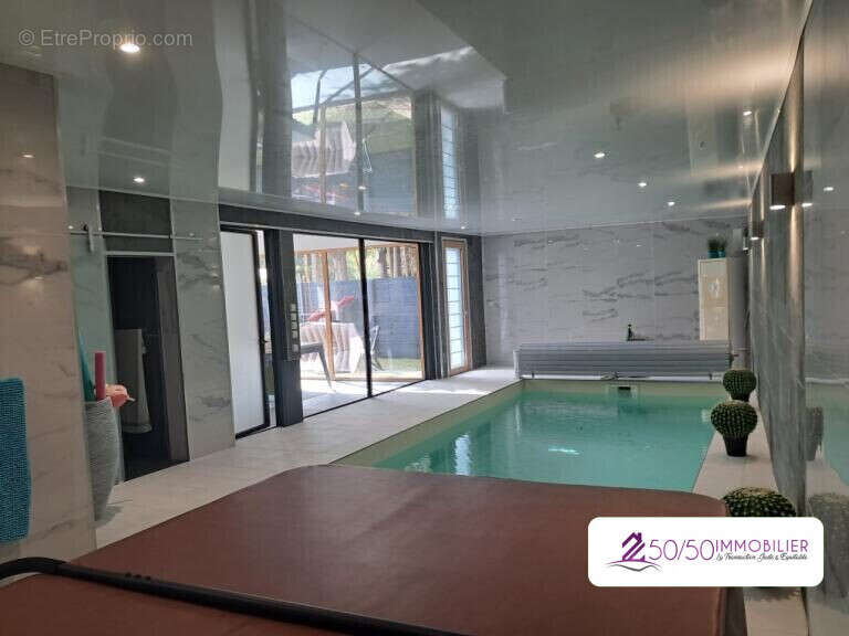 Maison à PLOUEZOC&#039;H