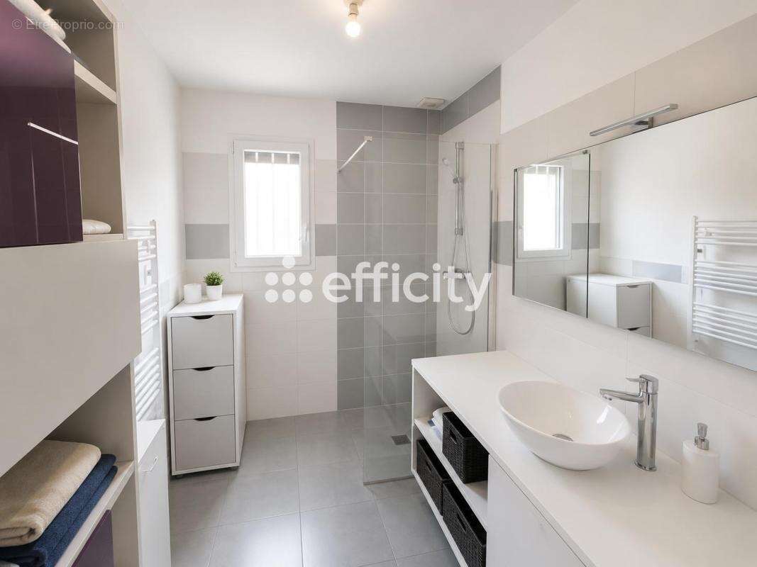 Maison 108 m² à Semussac  - photo 12