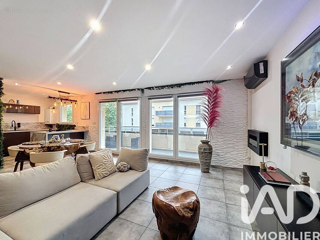 Photo 1 - Appartement à VERNY