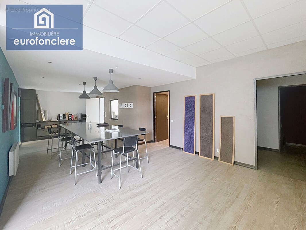 Commerce à SAINT-LYE