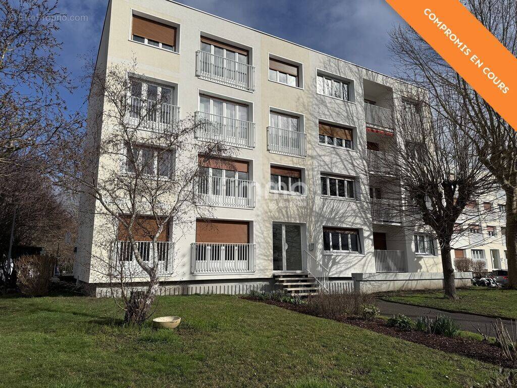 Appartement à CHILLY-MAZARIN