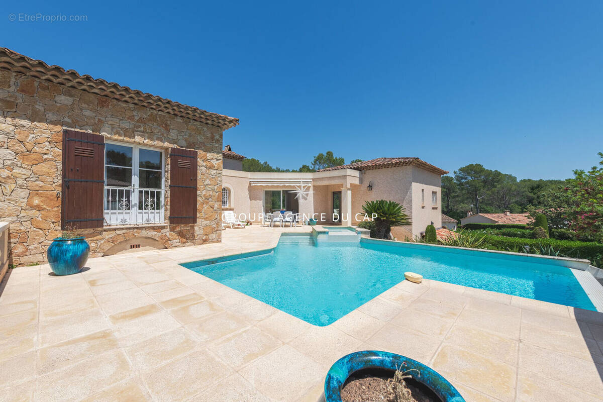 Maison à SAINT-RAPHAEL