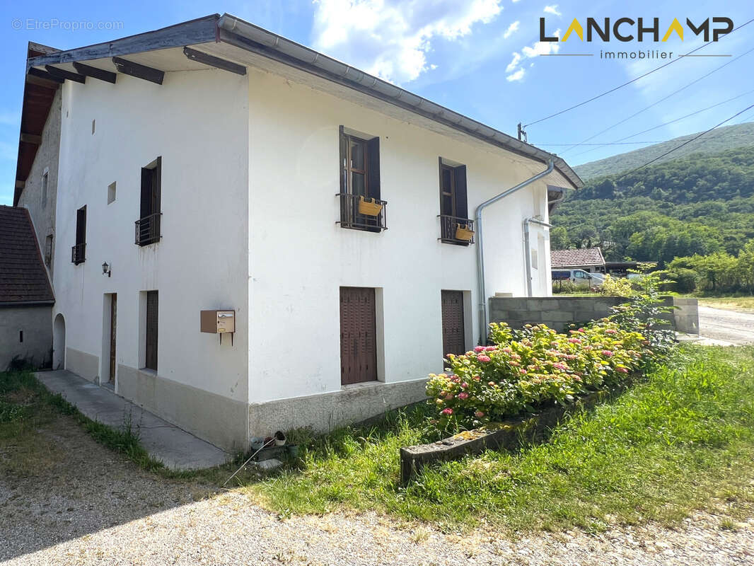 Maison à CORBONOD