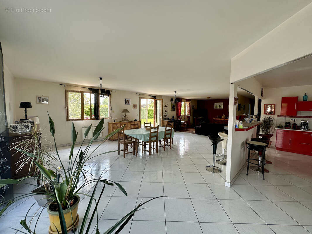 Maison à NOTRE-DAME-D'ALIERMONT