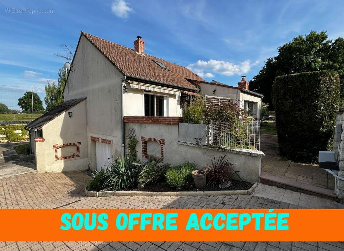 Maison à VIENNE-EN-VAL