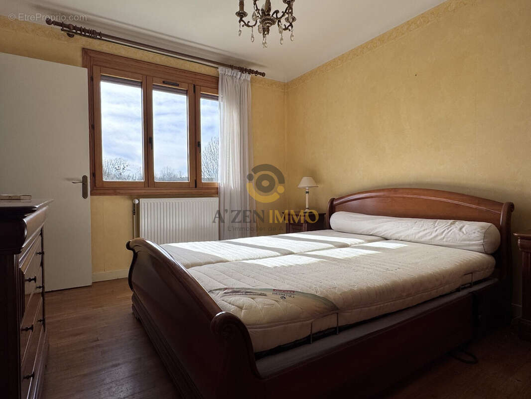 Maison à SECONDIGNY