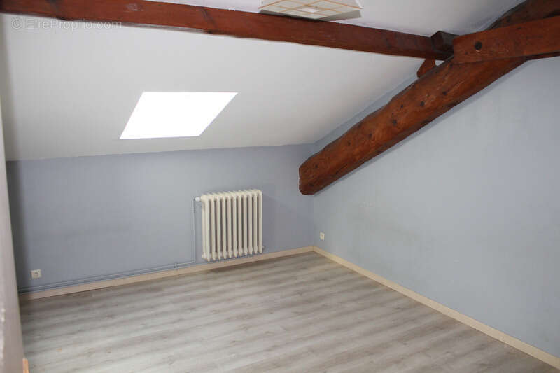 Maison à CEYZERIAT