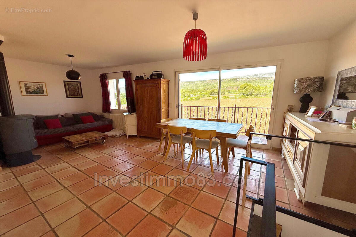 Appartement à ROUSSET