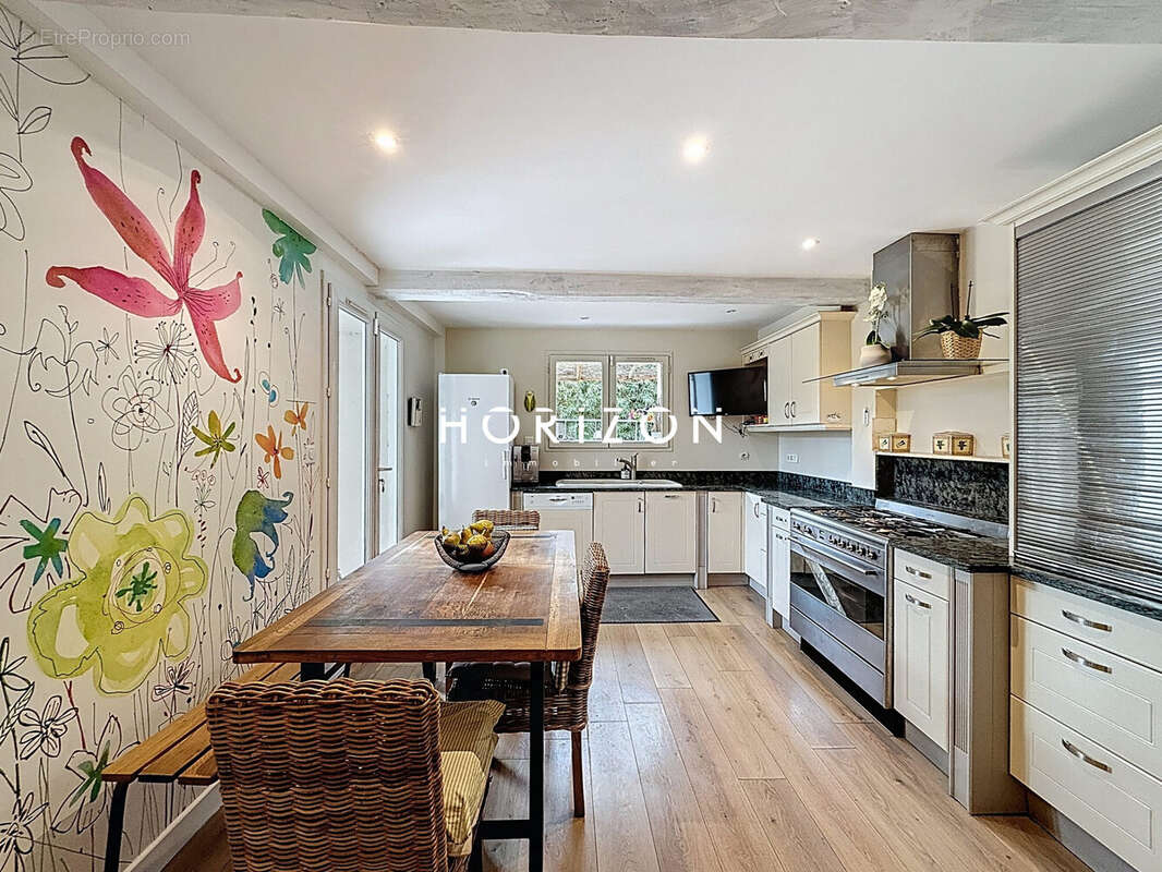 Maison à CRECHES-SUR-SAONE