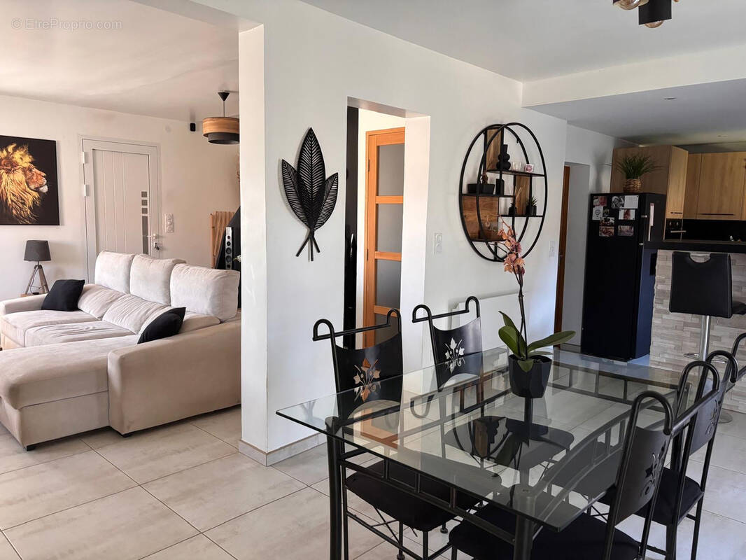 Maison à VILLENEUVE-DE-LA-RAHO