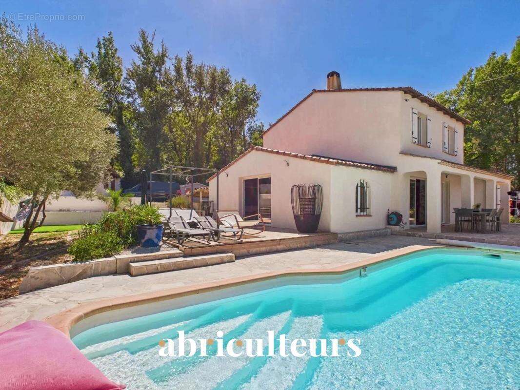 Maison à CALLIAN