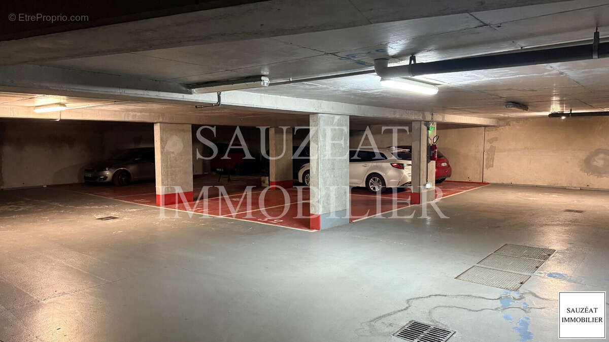 Parking à MONTROUGE