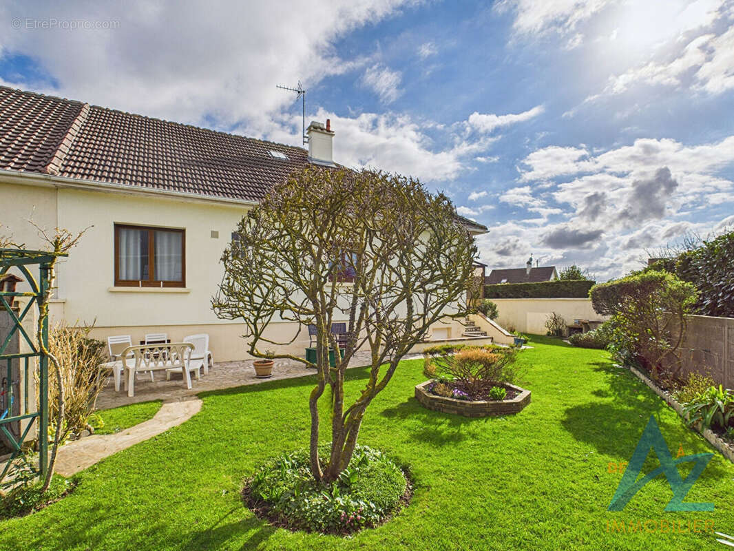 Maison à LION-SUR-MER