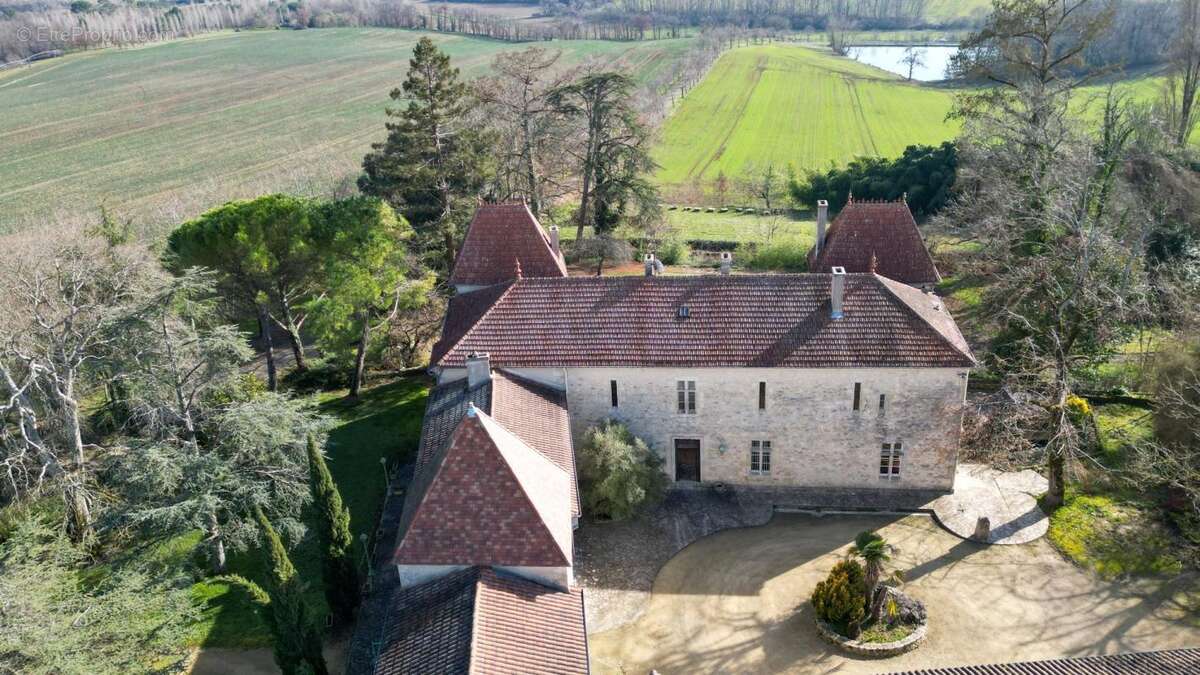 Maison à LA ROMIEU