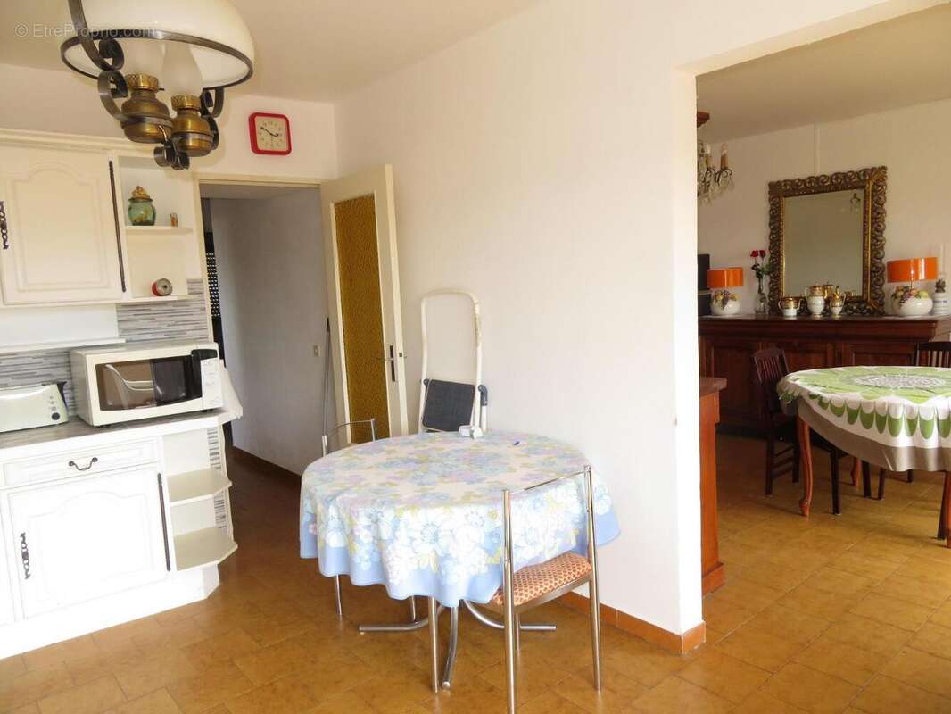   - Appartement à DRAGUIGNAN
