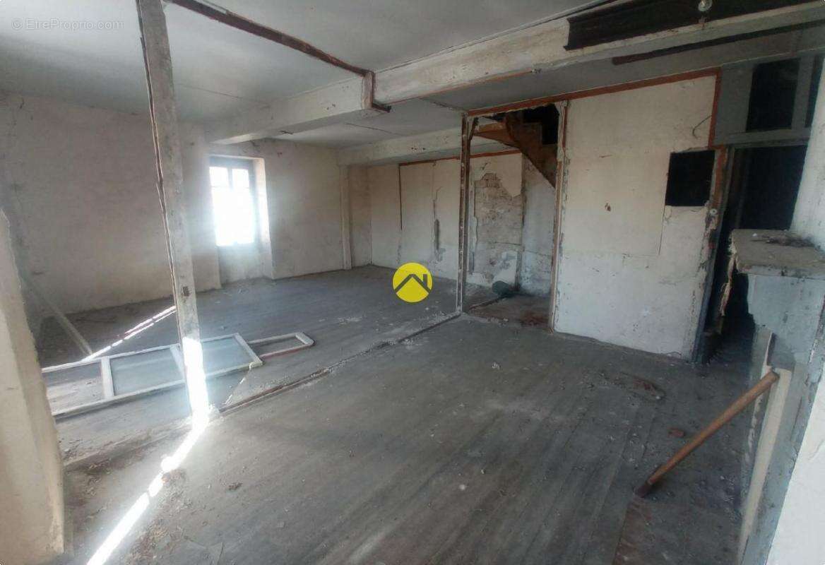 Commerce à CHANTELLE