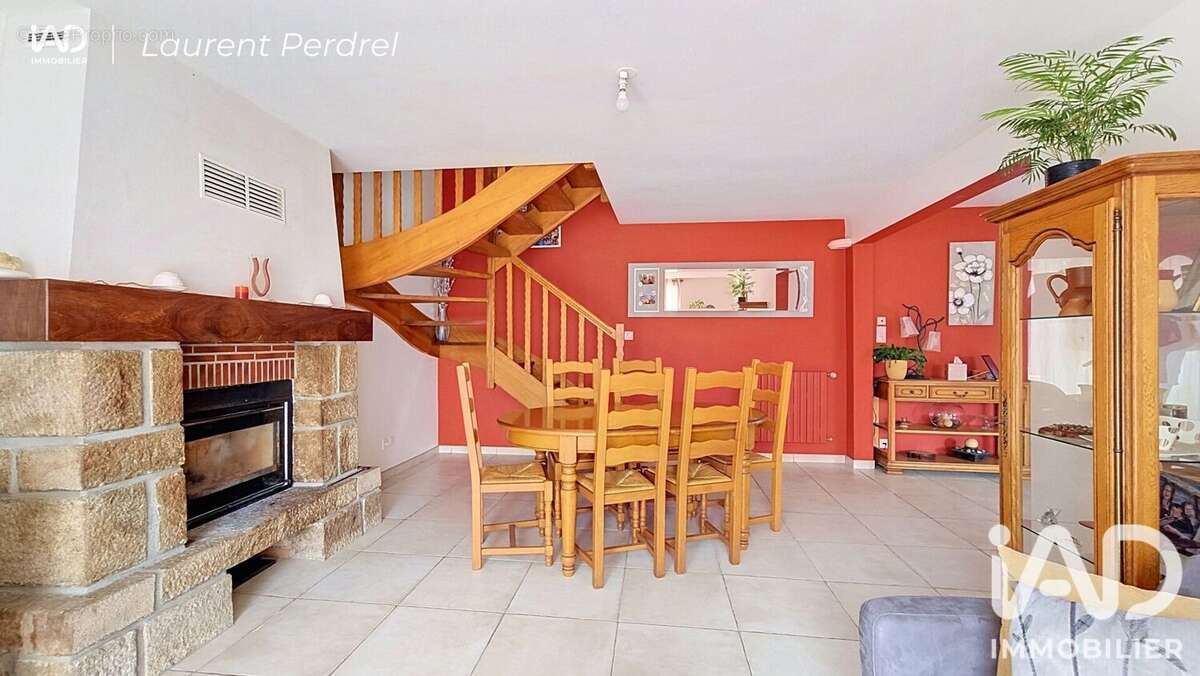 Maison 226 m² à Sainte-Marie  - photo 9